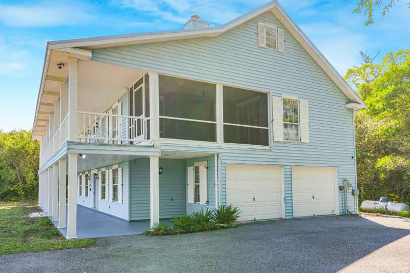 3 bedroom Detached at 1617 E Highway 98, Bay View, Carrabelle — photo 3