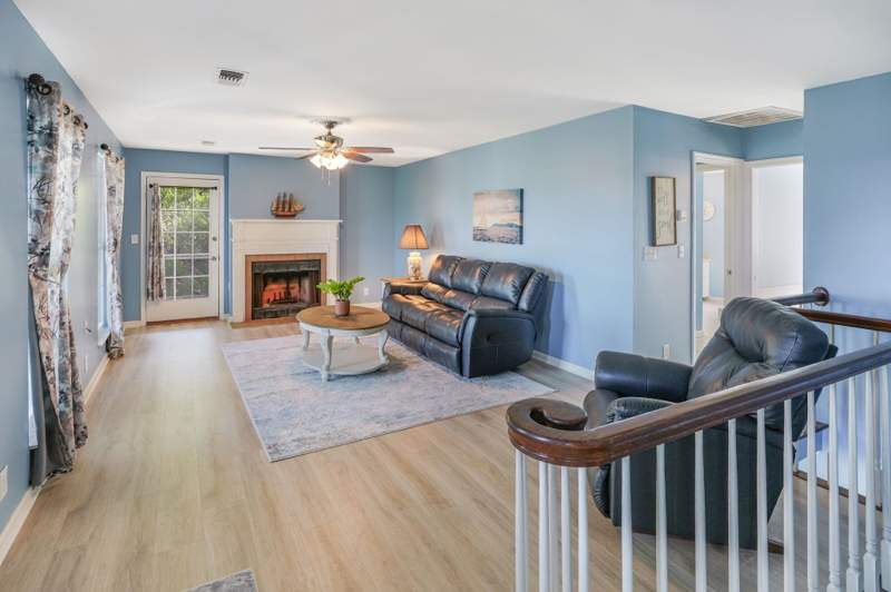 3 bedroom Detached at 1617 E Highway 98, Bay View, Carrabelle — photo 5