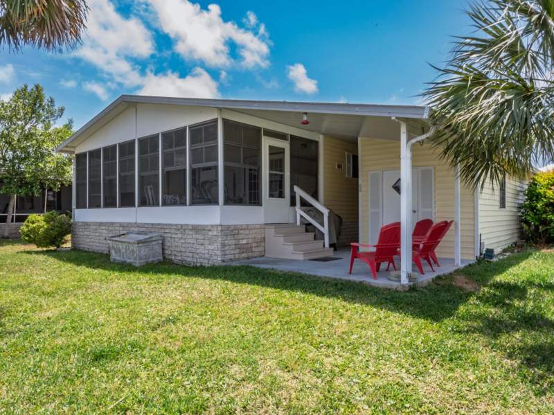 3 bedroom ManufacturedHome at 30 Janet Drive, Paradise Village Shell Point, Crawfordville — photo 2