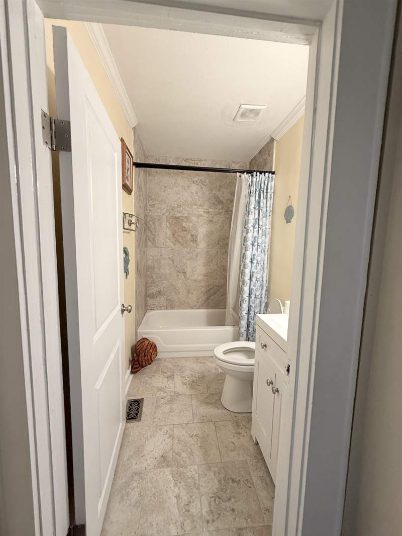 2 bedroom Detached at 1108 Magnolia Drive, Burmah Heights, Quincy — photo 5