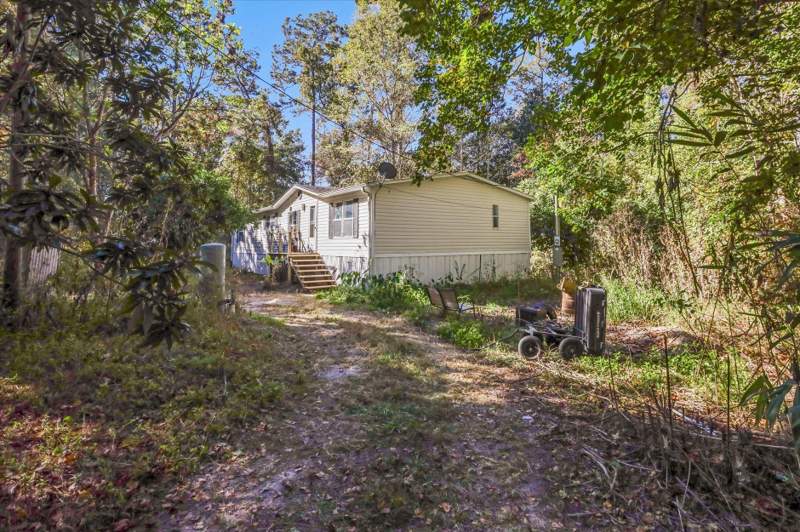 3 bedroom ManufacturedHome at 728 Sir Richard Road, Nottingham Castle Estates, Tallahassee — photo 3