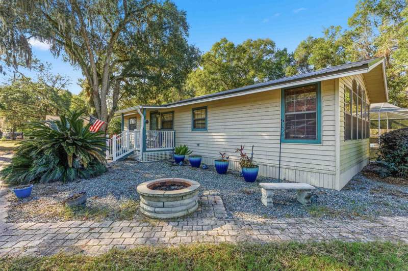 3 bedroom Detached at 1996 Lakepoint Lane, Lake Talquin Heights, Tallahassee — photo 4
