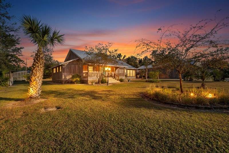 3 bedroom Detached at 218 SE Thirteenth Street, Steinhatchee subdivision, Steinhatchee — photo 2