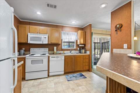 1421 Oak Pond Lane, Steinhatchee FL - photo 23 of 49