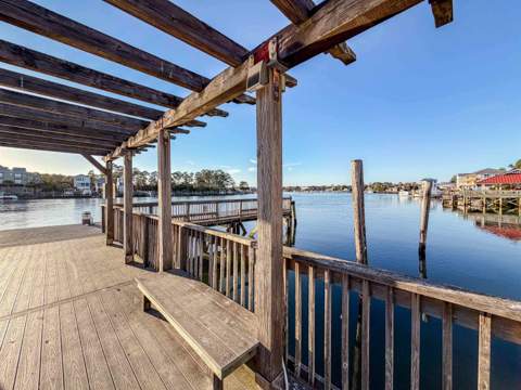 709 SE 3rd Street, Carrabelle FL - photo 8 of 70