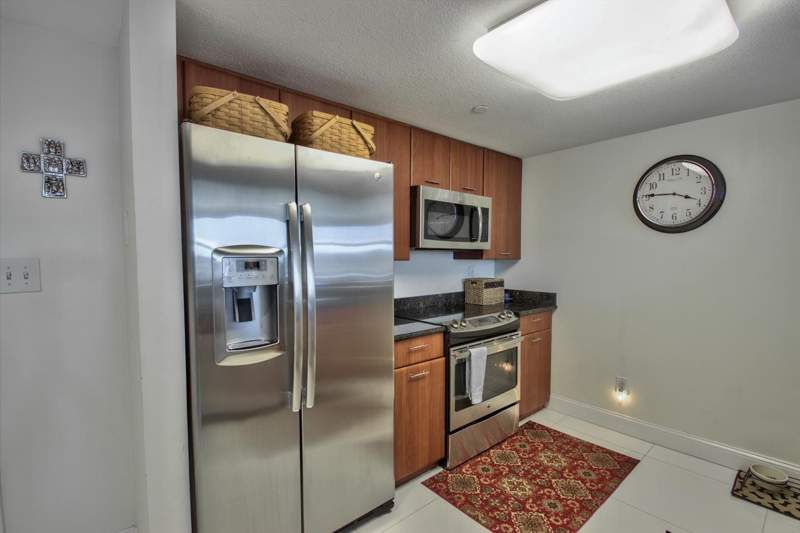 2 bedroom Condominium at 300 S Duval Street, Plaza Tower Condominiums, Tallahassee — photo 5