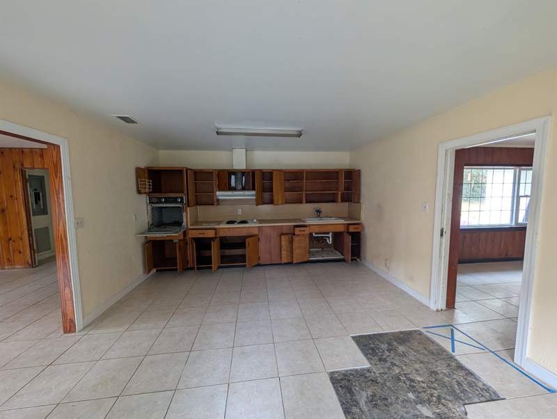 2 bedroom Detached at 3425 Laura Street, Campbell Park, Tallahassee — photo 3