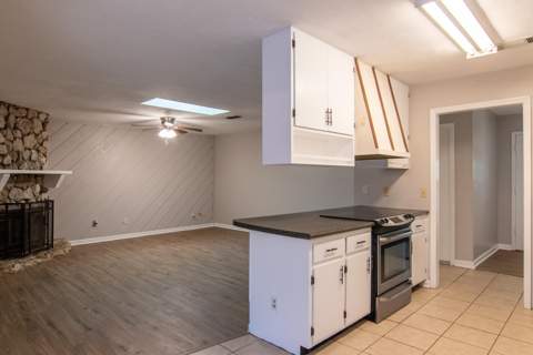 1056 Longstreet Drive, Tallahassee FL - photo 6 of 28
