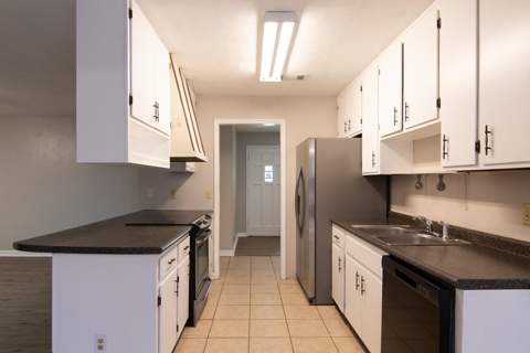 1056 Longstreet Drive, Tallahassee FL - photo 8 of 28