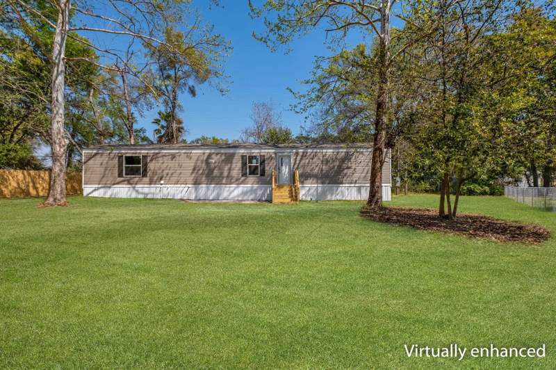 3 bedroom ManufacturedHome at 4121 Susan Avenue, Woodside Heights, Tallahassee — photo 4