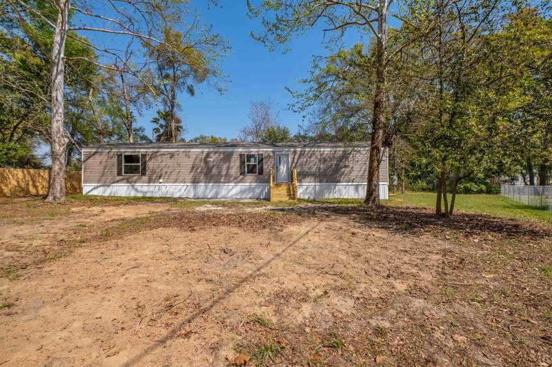 3 bedroom ManufacturedHome at 4121 Susan Avenue, Woodside Heights, Tallahassee — photo 5