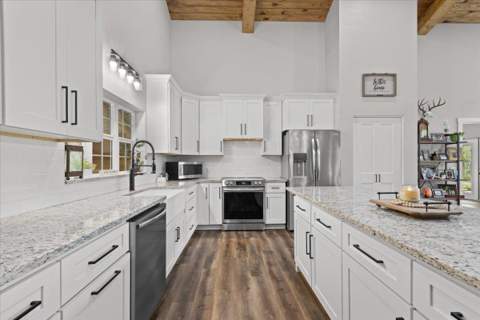 539 NW 5th Avenue, Steinhatchee FL - photo 19 of 70