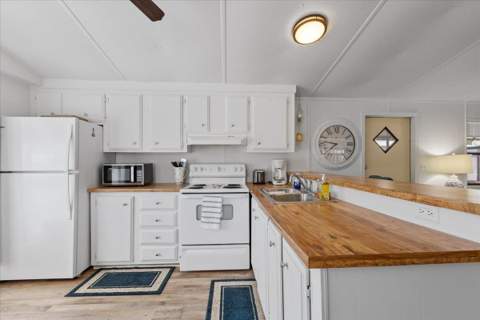 1707 NE Cypress Street, Steinhatchee FL - photo 15 of 35