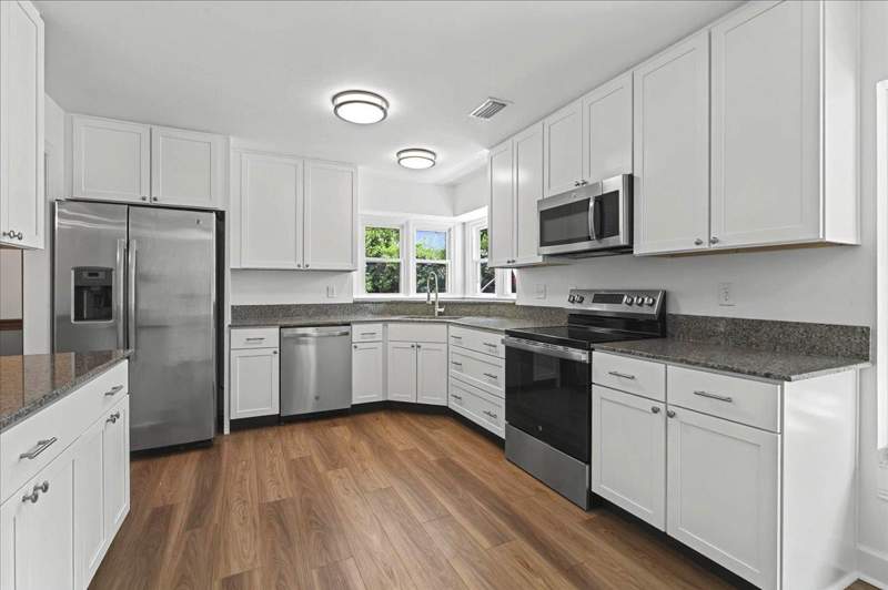 4 bedroom Detached at 2464 Elfinwing Lane, The Ravines, Tallahassee — photo 5