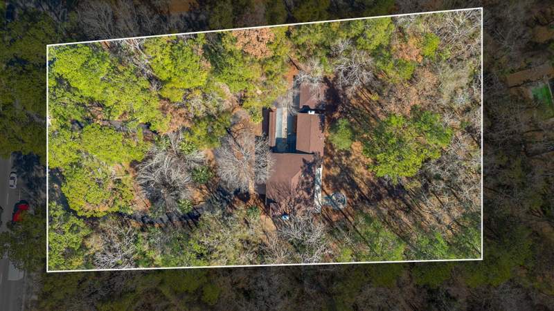 4 bedroom Detached at 6375 Thomasville Road, Northwood Unrec, Tallahassee — photo 2