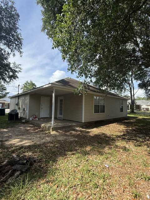 831 Arlington Circle, Quincy FL - photo 6 of 17
