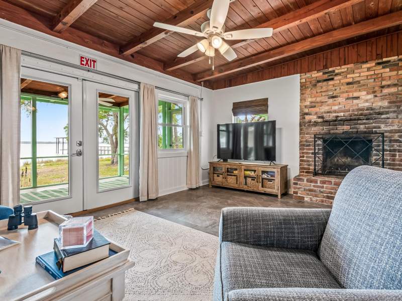 2 bedroom Detached at 2669 Surf Road, White Beach, Ochlockonee Bay — photo 4