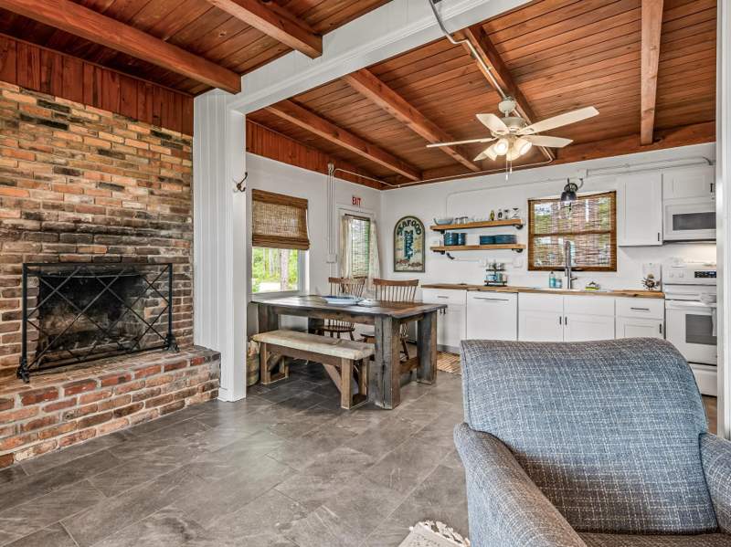 2 bedroom Detached at 2669 Surf Road, White Beach, Ochlockonee Bay — photo 5