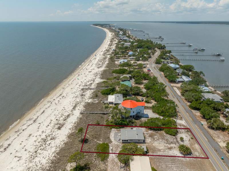 2 bedroom Detached at 1505 Alligator Drive, Penn Point, Alligator Point — photo 2