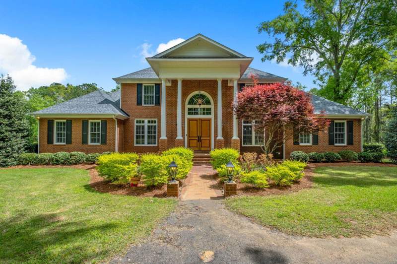 7 bedroom Detached at 305 old lloyd Road, no, Monticello — photo 4
