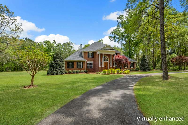 7 bedroom Detached at 305 old lloyd Road, no, Monticello — photo 5