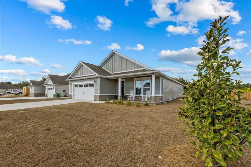 3 bedroom Detached at 48 Arden Road, Summerfield, Crawfordville — photo 3