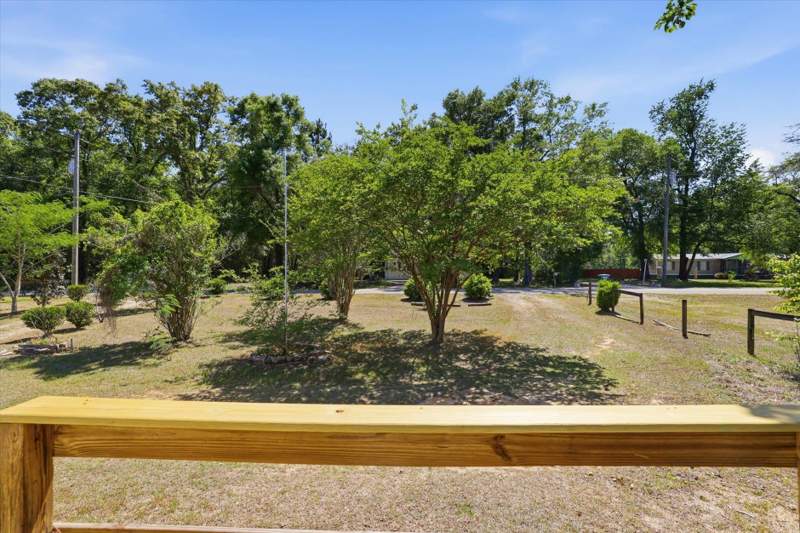 3 bedroom ManufacturedHome at 560 McNair Road, Kirby, Havana — photo 2