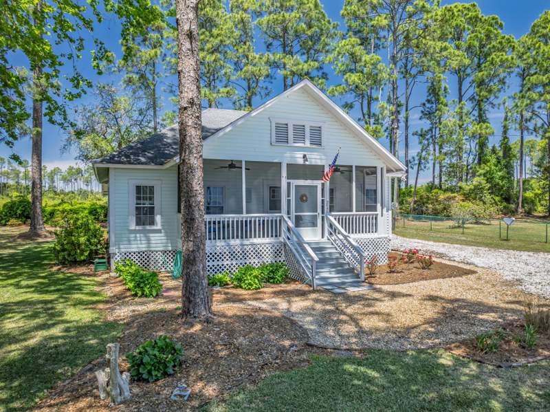 3 bedroom Detached at 3045 E 98 Highway, St. James Island Park, Carrabelle — photo 5