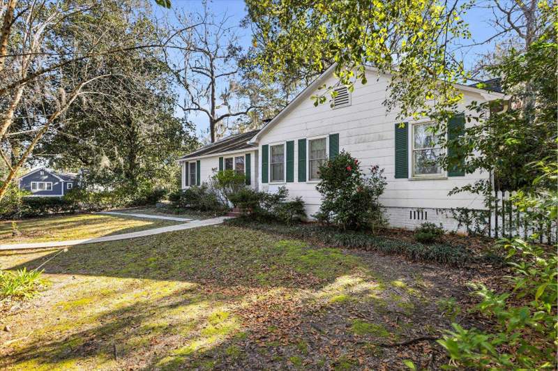4 bedroom Detached at 1021 E 7th Avenue, Forest Hill, Tallahassee — photo 3