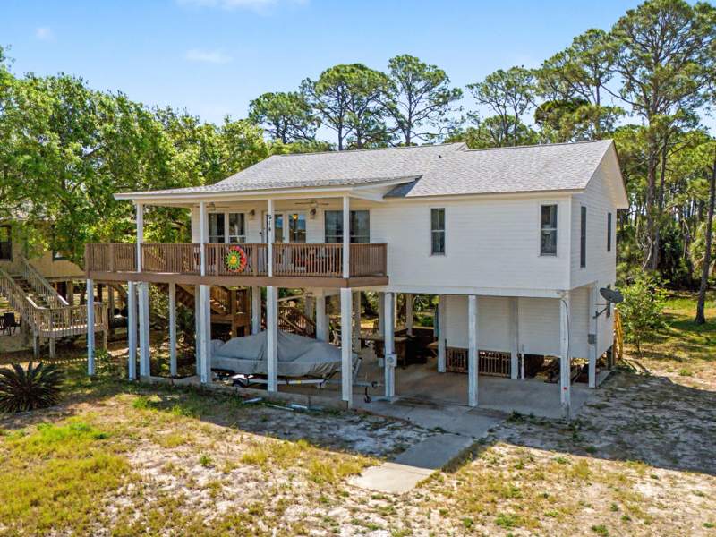 3 bedroom Detached at 214 Harbor Circle, Alligator Harbor, Alligator Point — photo 2