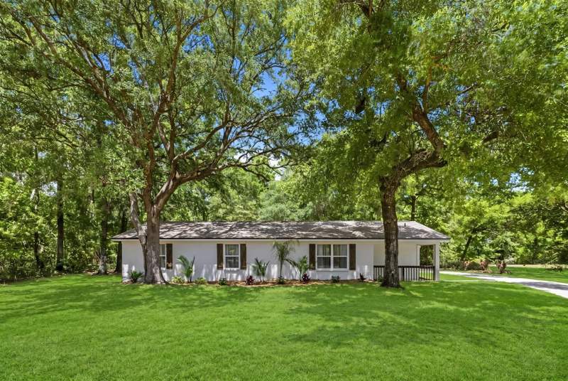 3 bedroom Detached at 96 Mill Creek Road, Mill Creek Estates, Crawfordville — photo 2
