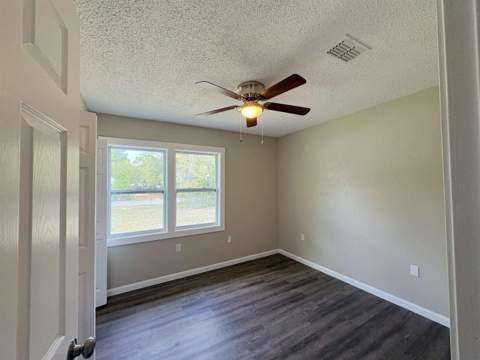 6335 Sue Page Drive, Tallahassee FL - photo 8 of 18
