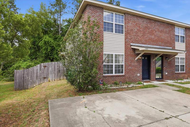 3 bedroom Townhouse at 1604 Corey Wood Circle, Wolf Creek, Tallahassee — photo 2
