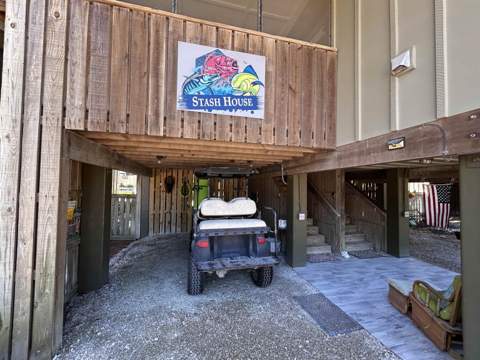 427 Pirates Landing Drive, Carrabelle FL - photo 12 of 16