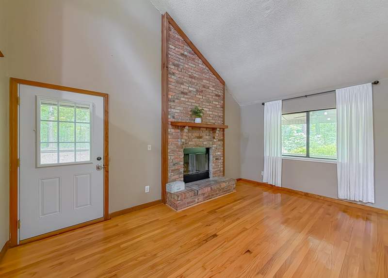2 bedroom Detached at 2275 Beaver Creek Drive, Reston, Havana — photo 5