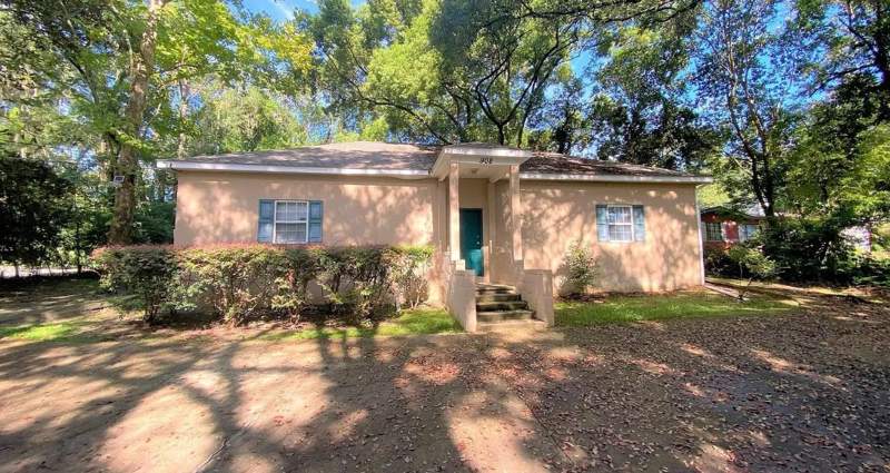 bedroom MultiFamily at 908 Buena Vista Drive, Mission Hills, Tallahassee — photo 2