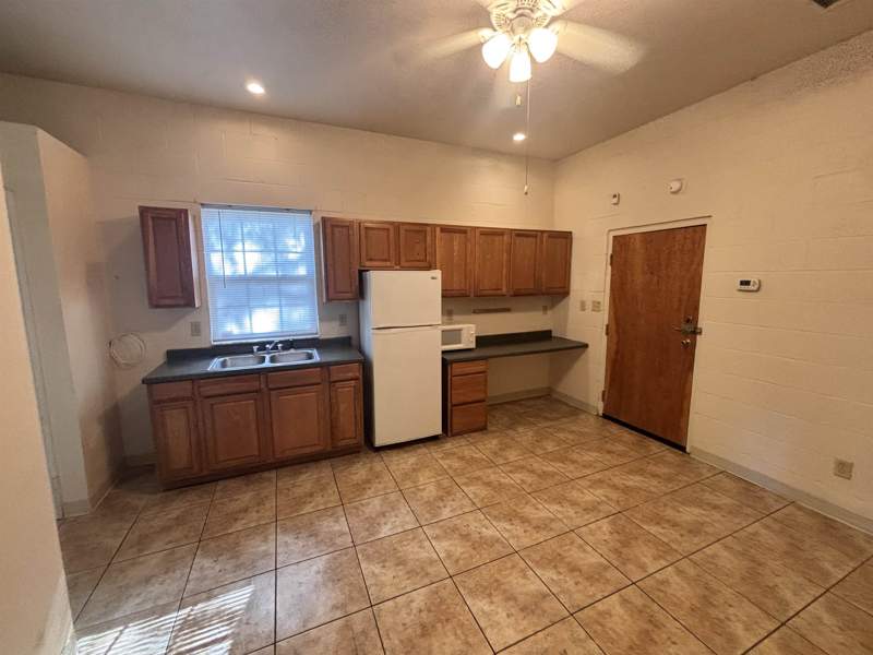 bedroom MultiFamily at 908 Buena Vista Drive, Mission Hills, Tallahassee — photo 4