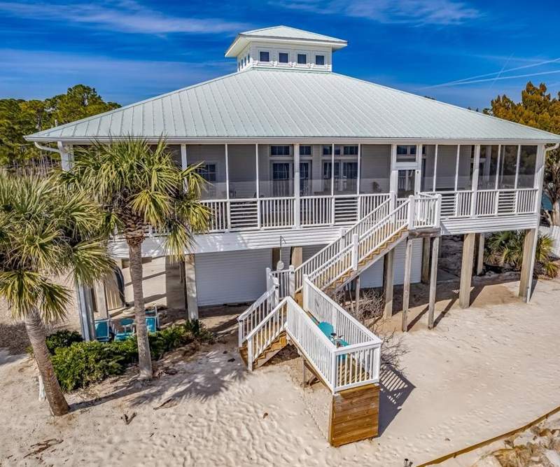 3 bedroom Detached at 1039 Gulf Shore Boulevard, Pennisular Point, Alligator Point — photo 2