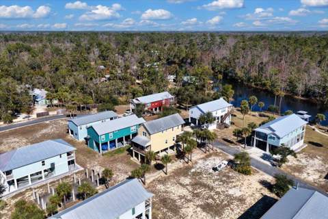 1259 NE Rivers Bend Way, Steinhatchee FL - photo 16 of 58