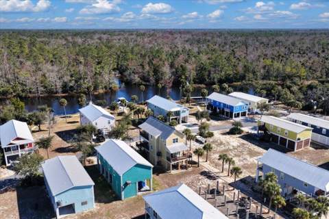 1259 NE Rivers Bend Way, Steinhatchee FL - photo 18 of 58