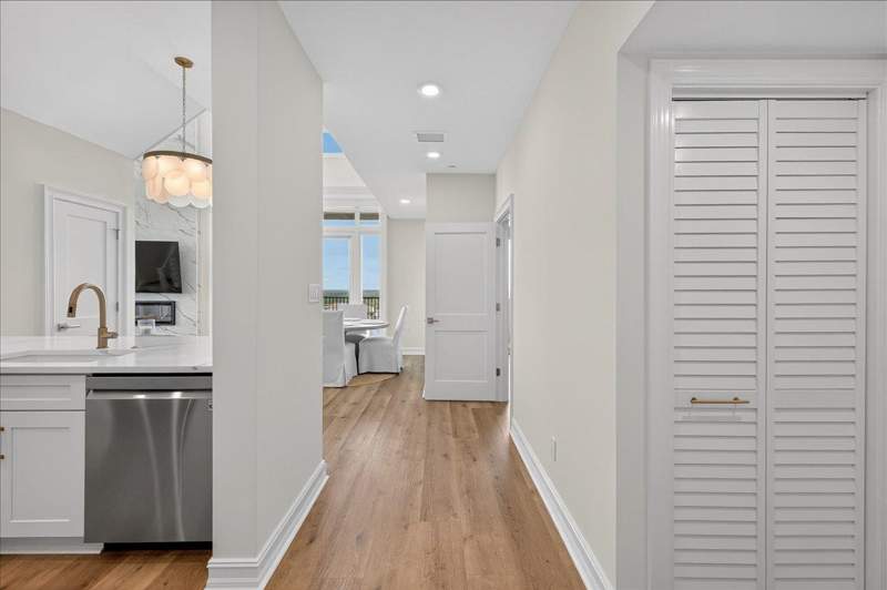 2 bedroom Condominium at 300 S Duval #2209 Street, Plaza Tower, Tallahassee — photo 4