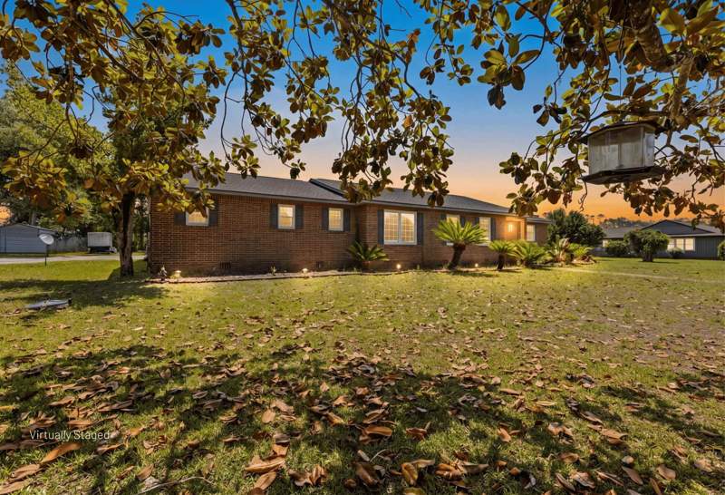 4 bedroom Detached at 404 Glenridge Road, GLENRIDGE 01, Perry — photo 2