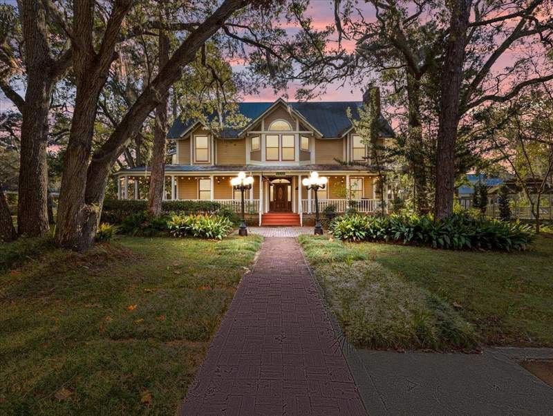6 bedroom Detached at 233 NE Maggie Circle, Steinhatchee Landing, Steinhatchee — photo 2