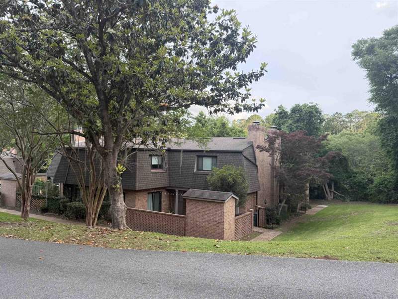 2 bedroom Townhouse at 3219 Thomasville Road, Lucerne At Woodlands, Tallahassee — photo 4