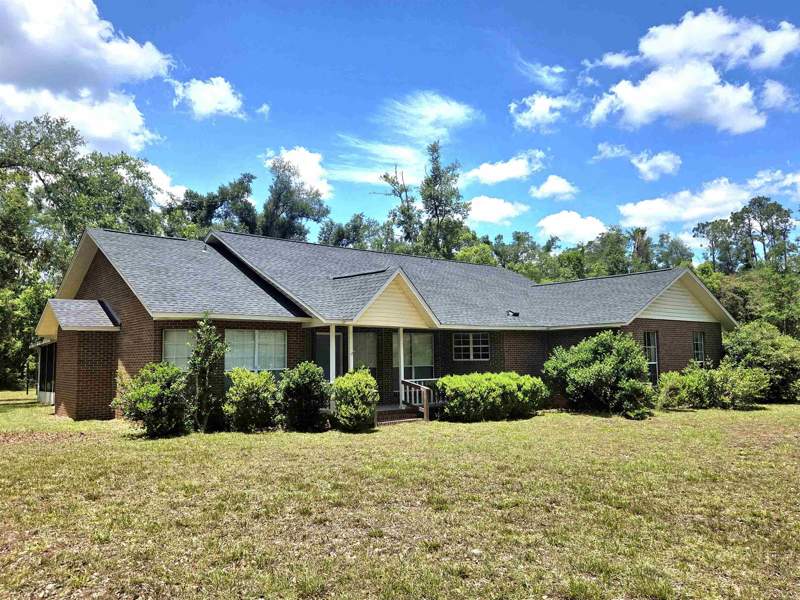3 bedroom Detached at 210 Worley Way, The Clark Properties, Perry — photo 4