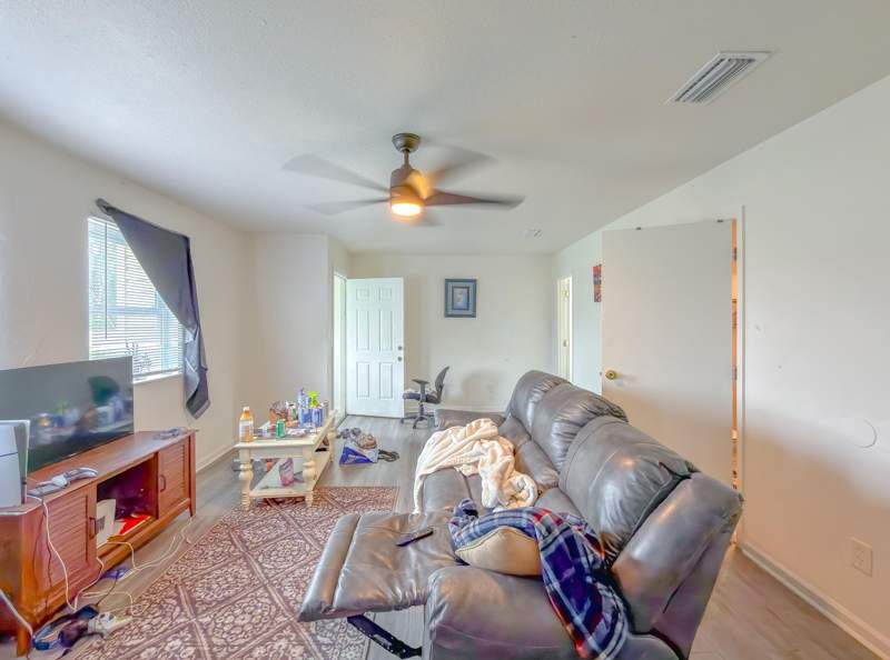 3 bedroom Detached at 2366 Oak Street, Lanark Village, Lanark Village — photo 3