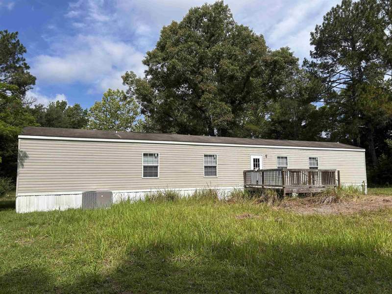 3 bedroom ManufacturedHome at 19 Centipede Drive, Greenlea Sub, Crawfordville — photo 4