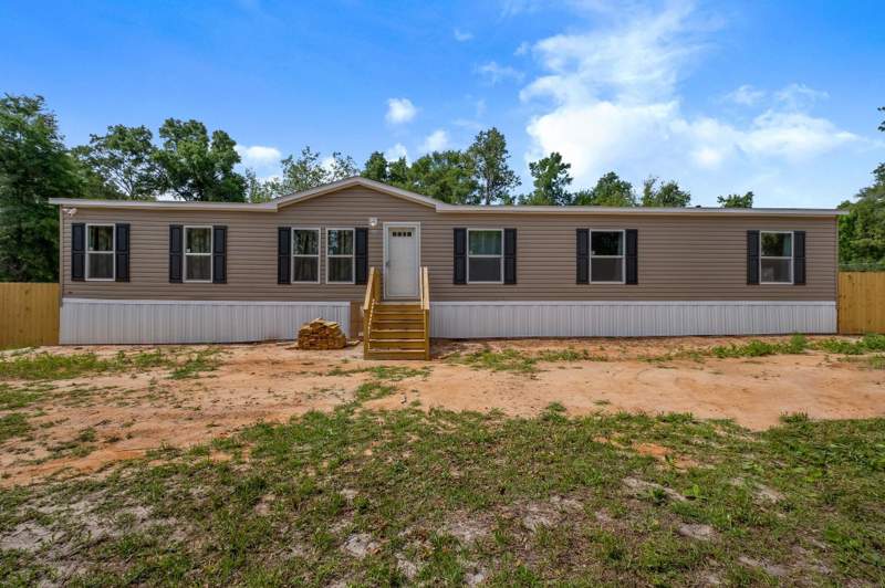5 bedroom ManufacturedHome at 119 Crestwood Drive, Crestwood First Add, Crawfordville — photo 2
