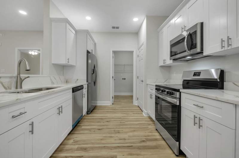 3 bedroom Detached at 618 6th Street, Springside, Quincy — photo 4