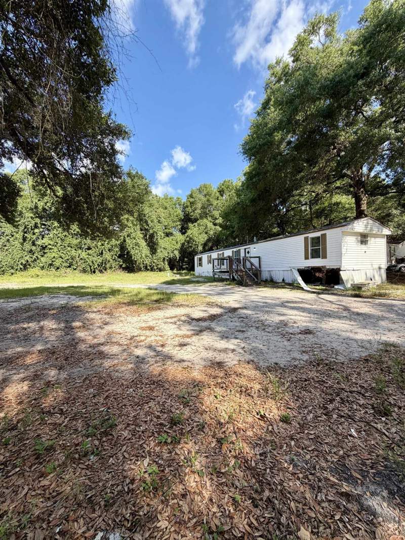 3 bedroom ManufacturedHome at 28 Allen Street, Crystal Acres, Sopchoppy — photo 3